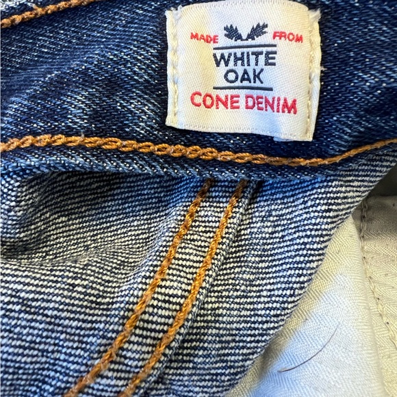 Levi’s Jean Shorts - Picture 3 of 5